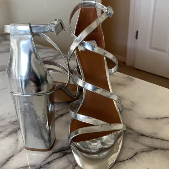 NWOB H by Halston Luna Silver Sandal Heels - Picture 9 of 9